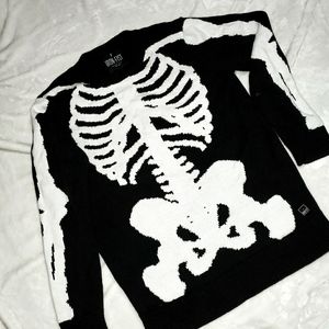 Iron fist skeleton sweater